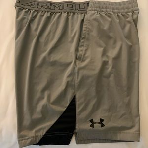 Mens Under Armour athletic shorts // Size XL